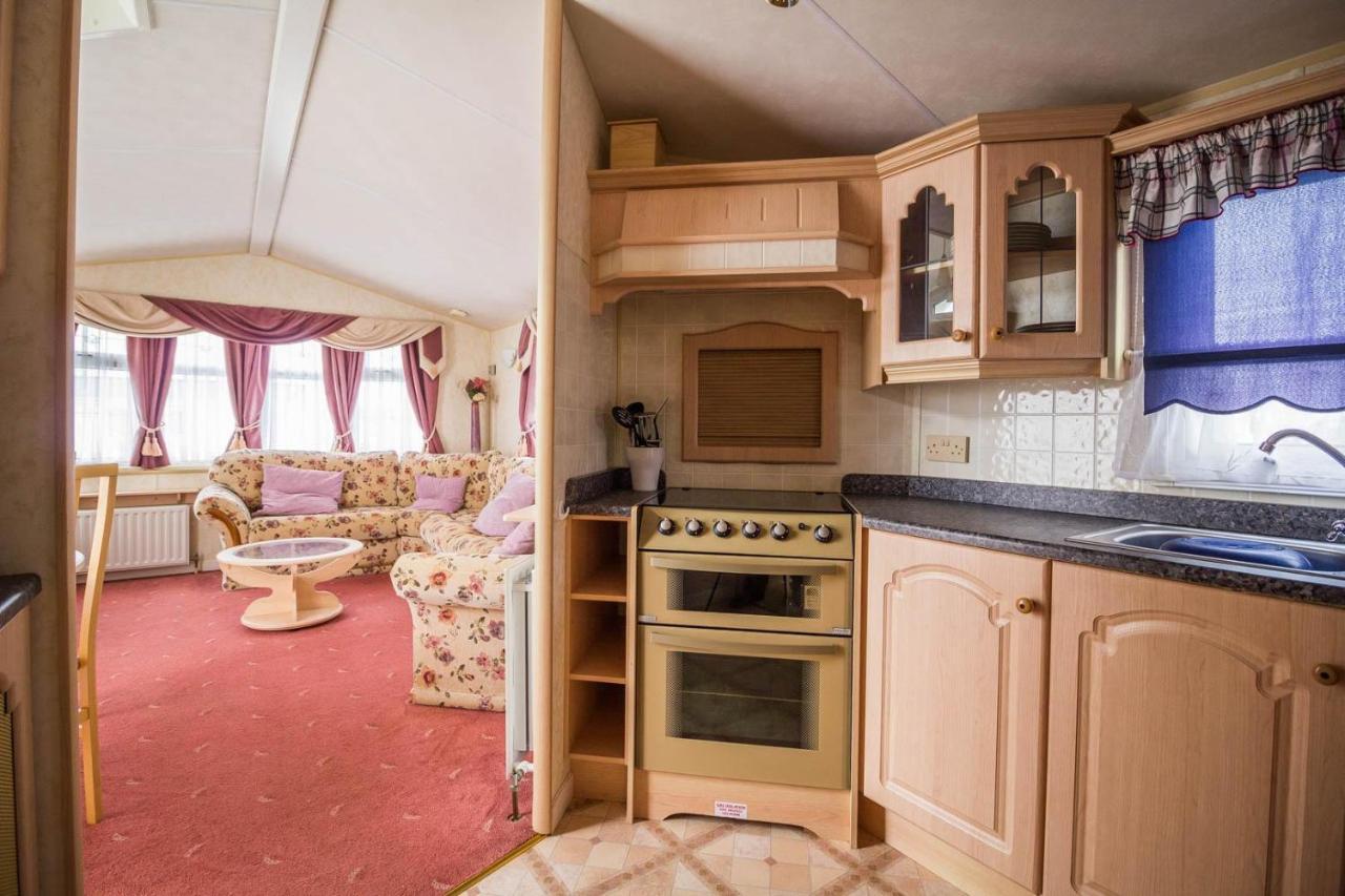Отель Brilliant Caravan For Hire At Manor Park In Hunstanton Norfolk Ref 23176K Экстерьер фото
