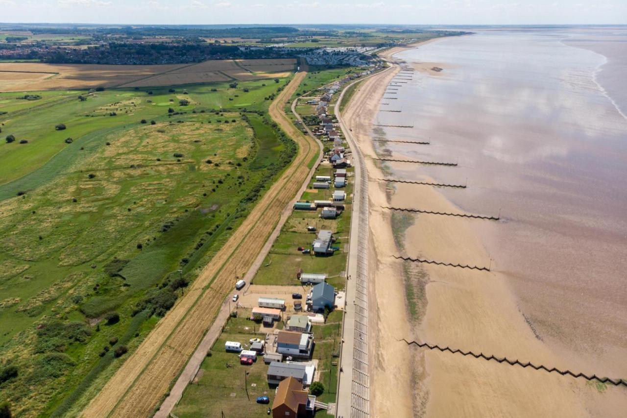 Отель Brilliant Caravan For Hire At Manor Park In Hunstanton Norfolk Ref 23176K Экстерьер фото
