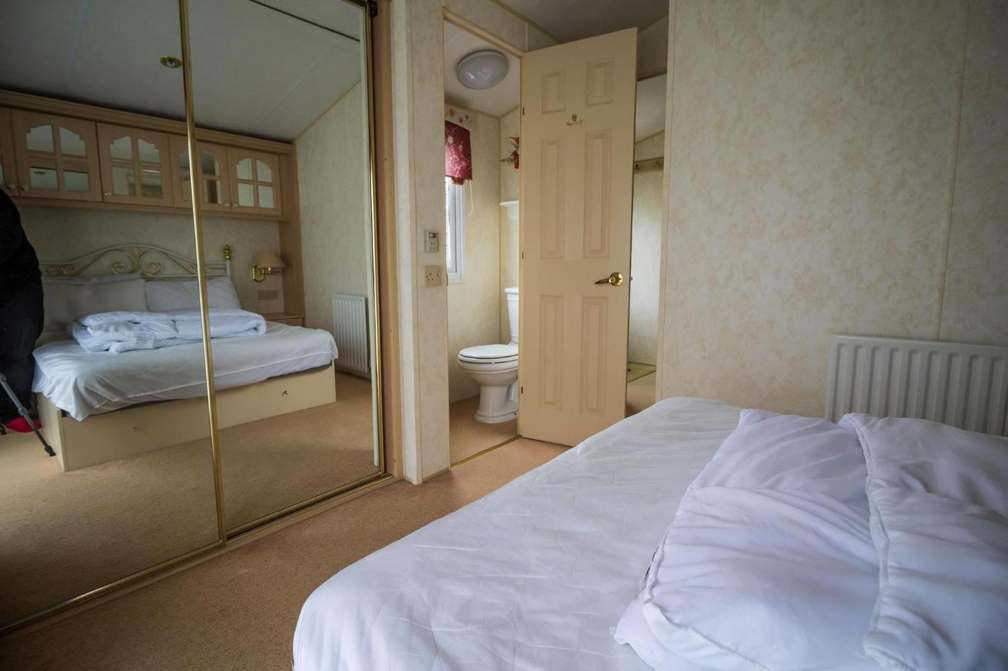 Отель Brilliant Caravan For Hire At Manor Park In Hunstanton Norfolk Ref 23176K Экстерьер фото